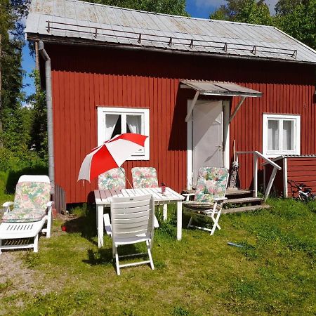 Summer bedroom, outside toilet, shower, kitchen. 120 m from Sandbach. Bräcke Exterior foto